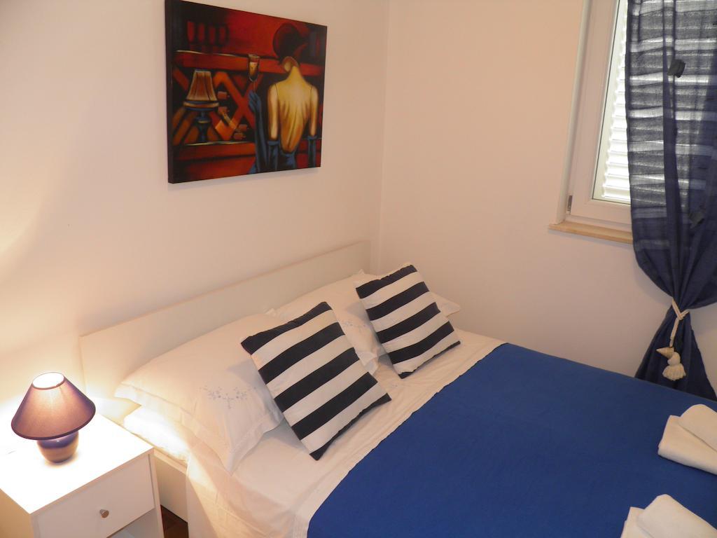 Apartments Perla Dinjiška الغرفة الصورة