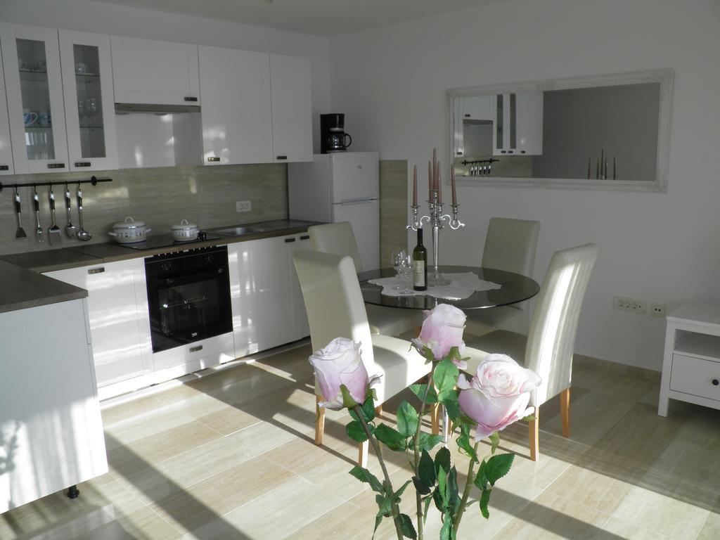 Apartments Perla Dinjiška المظهر الخارجي الصورة